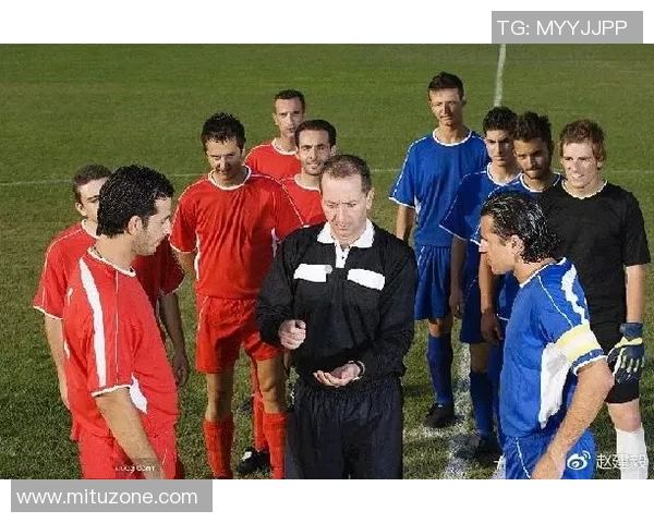 足球白打的背后故事与影响探讨及其在现代社会中的意义分析